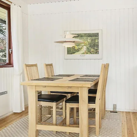 Schönes Haus In Dronningmølle Mit Wlan * Dronningmølle