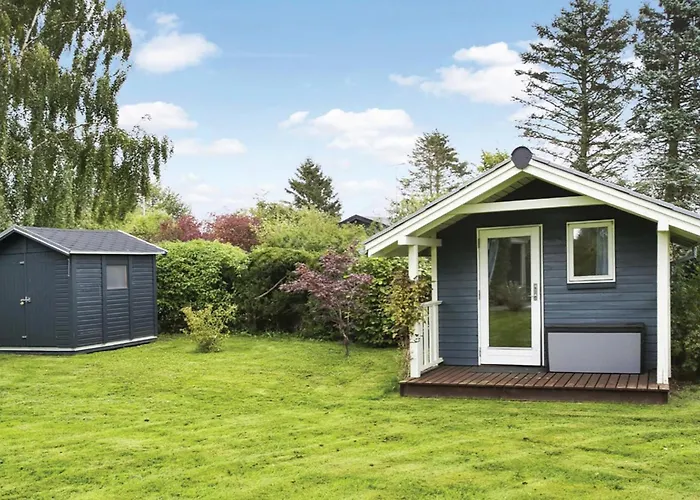 بيت للعطل Four-bedroom In Dronningmølle