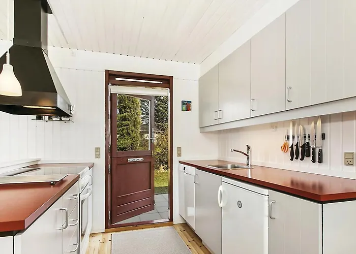 Four-bedroom In * Dronningmølle